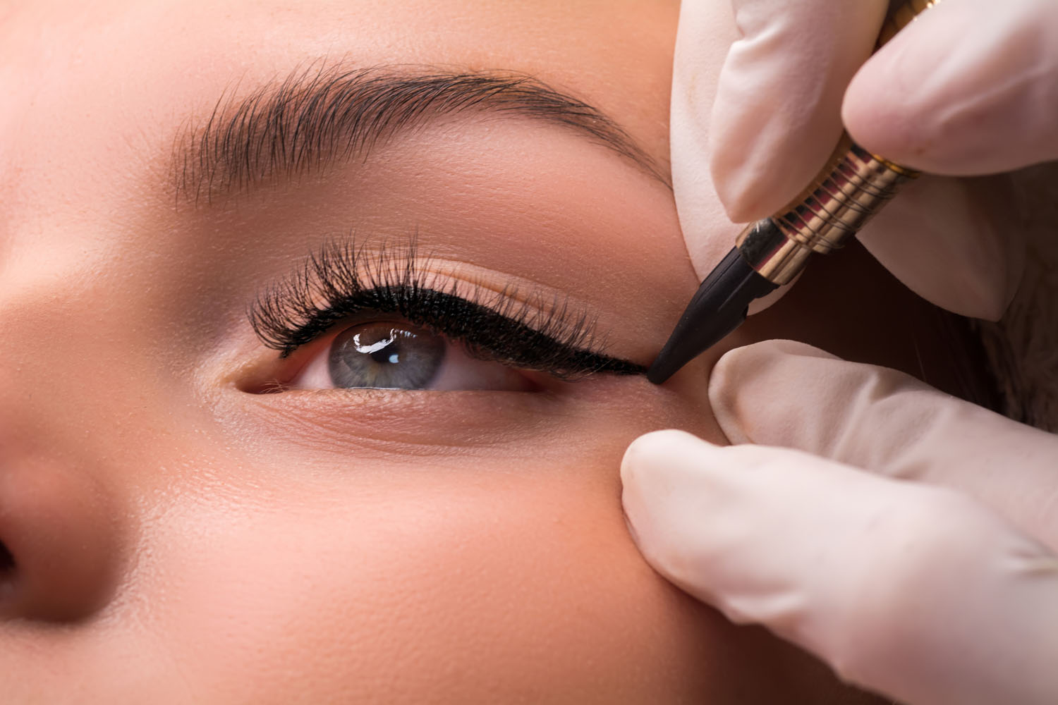 Focus Woman Eye